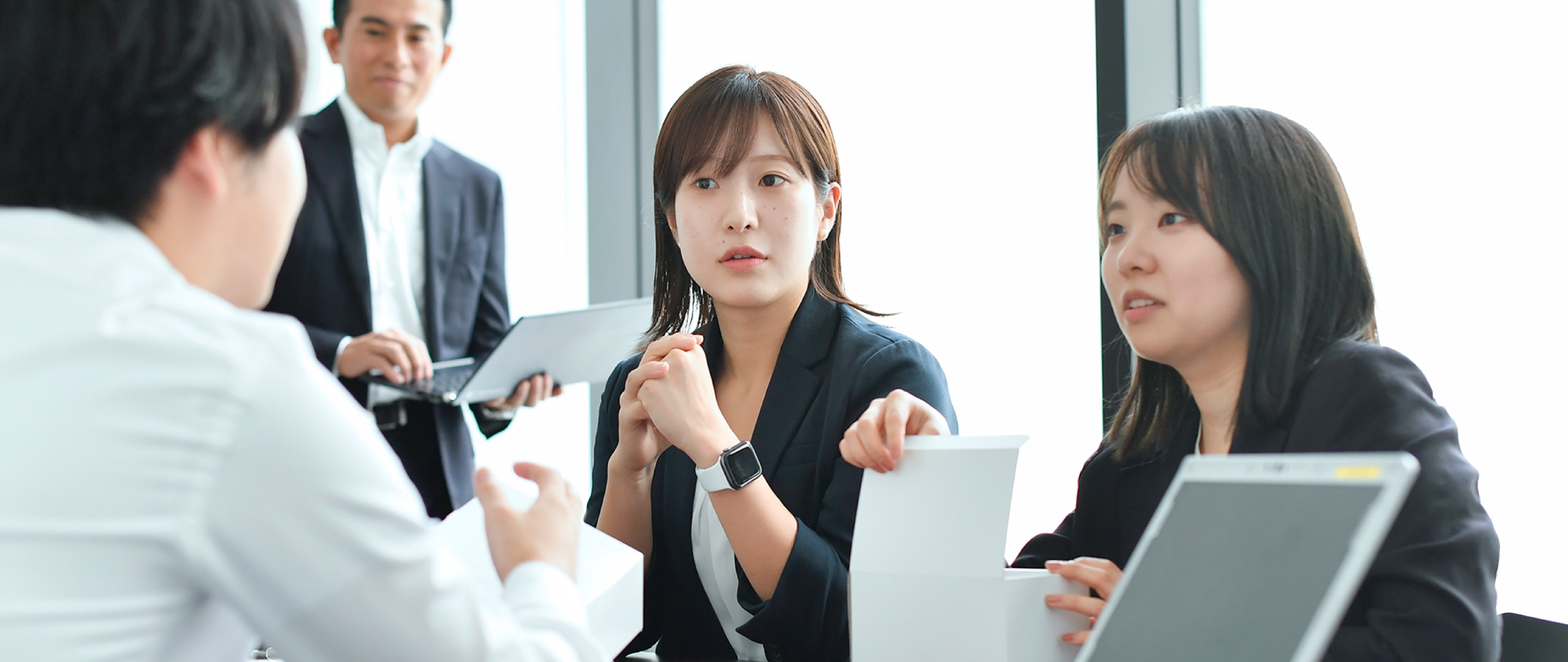 仕事と人を知る