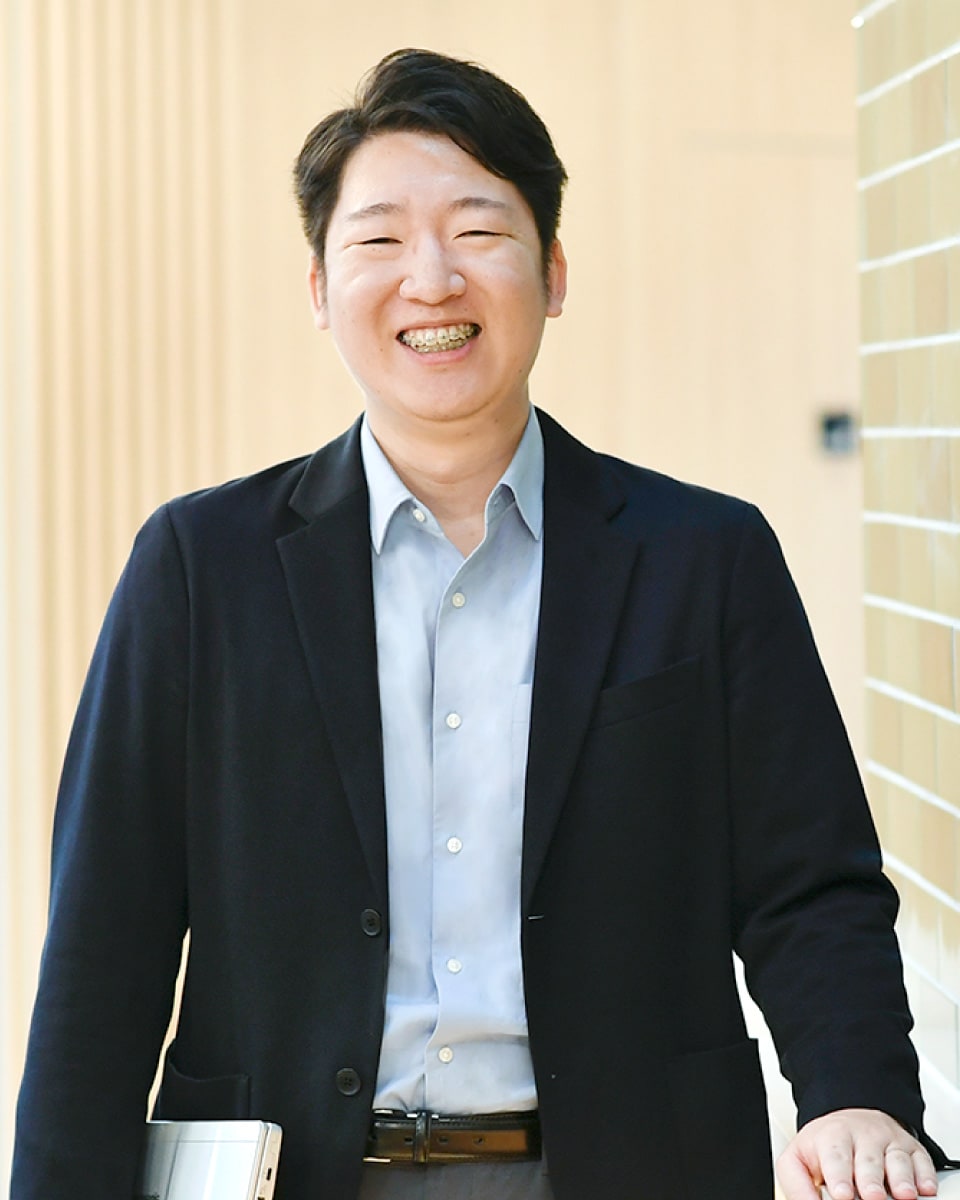 原紙の輸出拡大に挑み、DXによる業務効率化も推進。